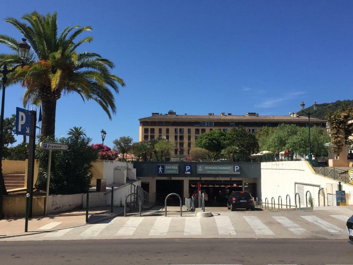Apartment Au Coeur De La Vieille